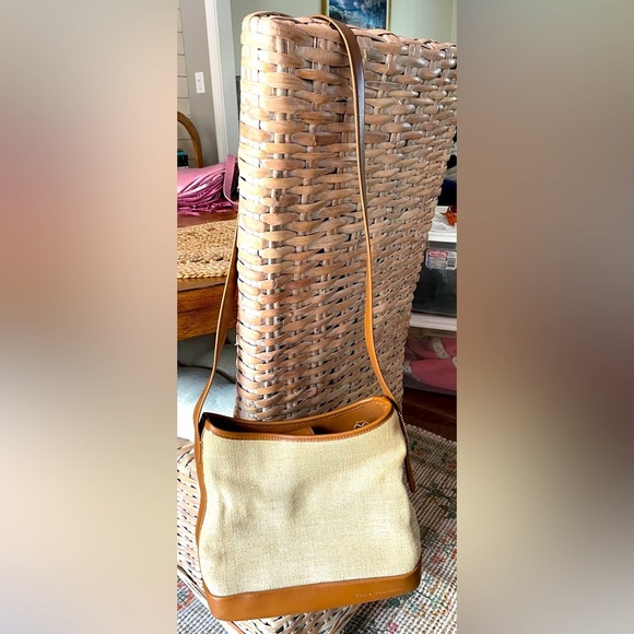 Stone Mountain Accessories Handbags - VTG Stone Mountain Canvas & Leather Shoulder Bag